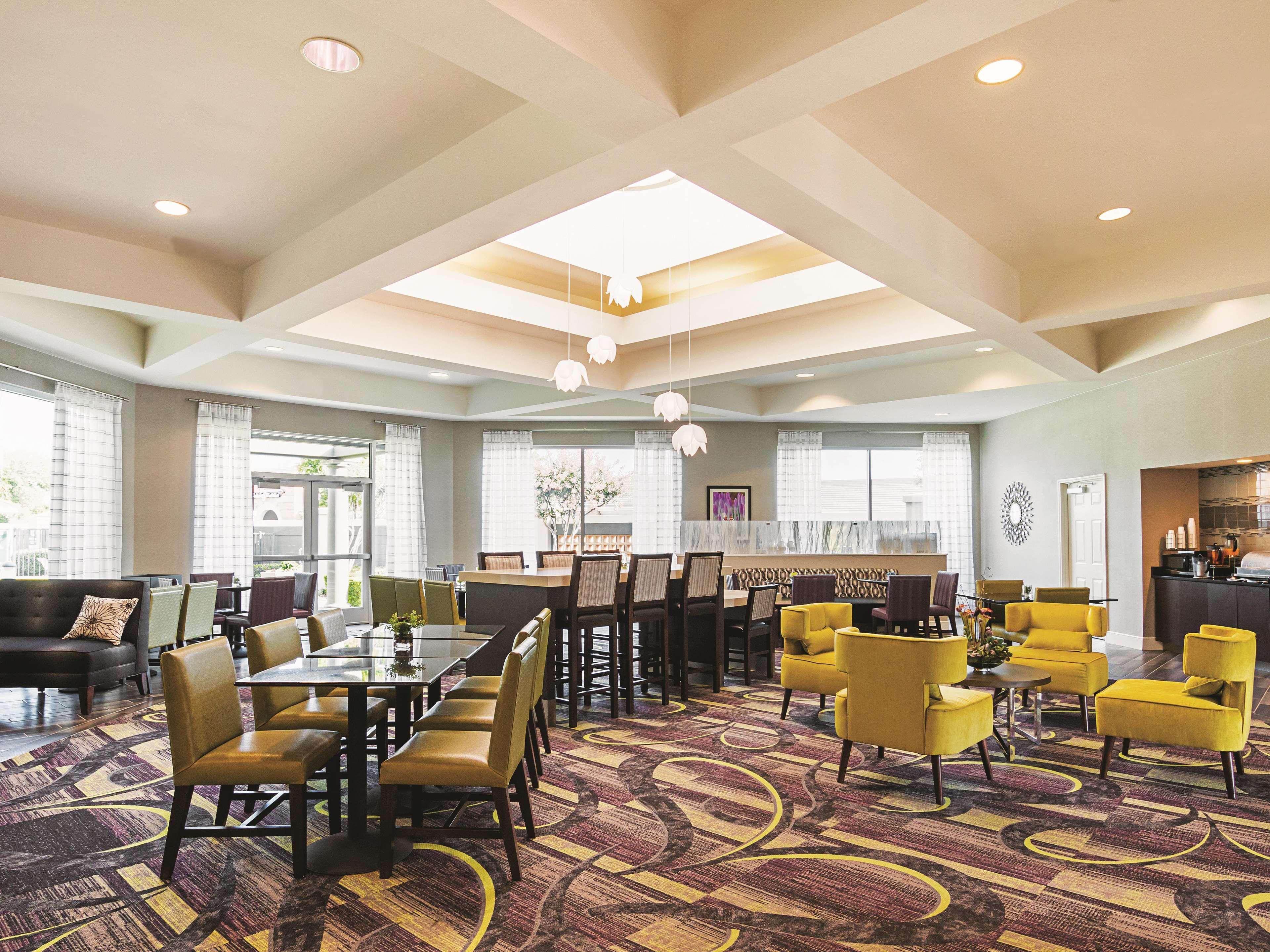 La Quinta By Wyndham Fort Worth City View Exterior photo