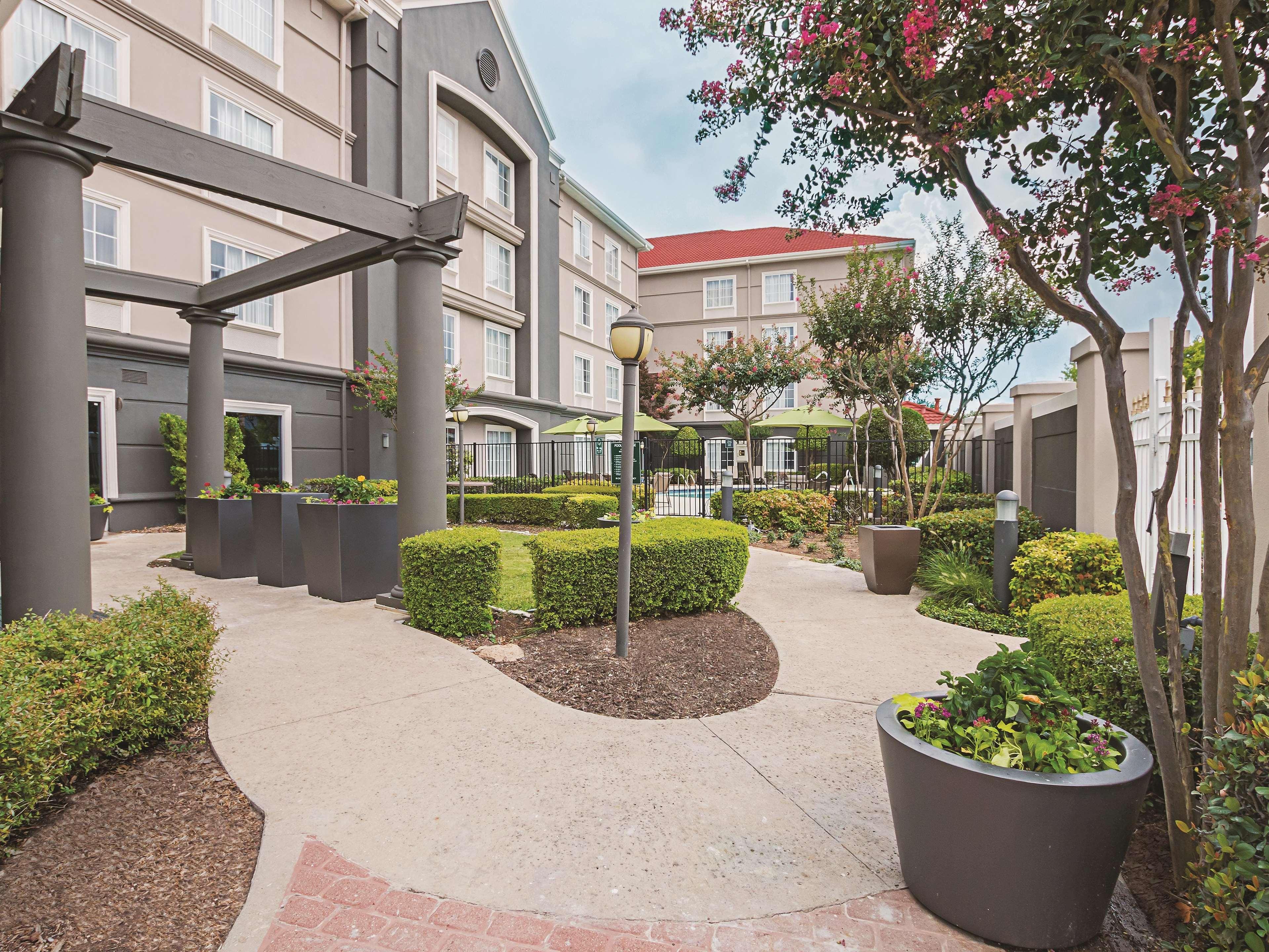 La Quinta By Wyndham Fort Worth City View Exterior photo